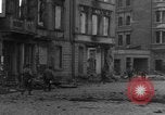 Image des combats de rue Koblenz Allemagne, 1945, de la seconde 13 séquences d'archives historiques vidéo 65675056145