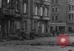 Image des combats de rue Koblenz Allemagne, 1945, de la seconde 15 séquences d'archives historiques vidéo 65675056145