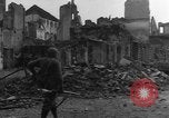 Image des combats de rue Koblenz Allemagne, 1945, de la seconde 18 séquences d'archives historiques vidéo 65675056145
