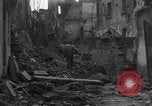 Image des combats de rue Koblenz Allemagne, 1945, de la seconde 40 séquences d'archives historiques vidéo 65675056145