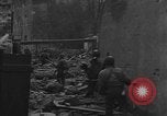 Image des combats de rue Koblenz Allemagne, 1945, de la seconde 42 séquences d'archives historiques vidéo 65675056145
