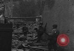 Image des combats de rue Koblenz Allemagne, 1945, de la seconde 43 séquences d'archives historiques vidéo 65675056145