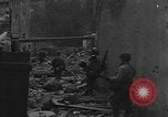 Image des combats de rue Koblenz Allemagne, 1945, de la seconde 44 séquences d'archives historiques vidéo 65675056145