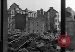 Image des combats de rue Koblenz Allemagne, 1945, de la seconde 58 séquences d'archives historiques vidéo 65675056145