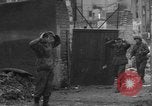 Standbild Straßenschlachten Koblenz Deutschland, 1945, aus Sekunde 24 historischem Filmmaterial Videoclip 65675056146