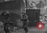Standbild Straßenschlachten Koblenz Deutschland, 1945, aus Sekunde 27 historischem Filmmaterial Videoclip 65675056146