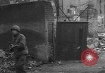 Standbild Straßenschlachten Koblenz Deutschland, 1945, aus Sekunde 28 historischem Filmmaterial Videoclip 65675056146