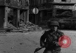 Image des combats de rue Koblenz Allemagne, 1945, de la seconde 9 séquences d'archives historiques vidéo 65675056147