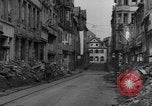 Image des combats de rue Koblenz Allemagne, 1945, de la seconde 13 séquences d'archives historiques vidéo 65675056147