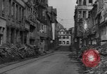 Image des combats de rue Koblenz Allemagne, 1945, de la seconde 16 séquences d'archives historiques vidéo 65675056147