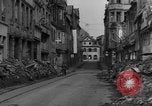 Image des combats de rue Koblenz Allemagne, 1945, de la seconde 21 séquences d'archives historiques vidéo 65675056147