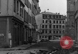 Image des combats de rue Koblenz Allemagne, 1945, de la seconde 25 séquences d'archives historiques vidéo 65675056147