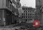 Image des combats de rue Koblenz Allemagne, 1945, de la seconde 32 séquences d'archives historiques vidéo 65675056147