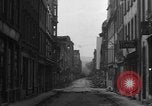 Image des combats de rue Koblenz Allemagne, 1945, de la seconde 34 séquences d'archives historiques vidéo 65675056147