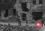 Image des combats de rue Koblenz Allemagne, 1945, de la seconde 40 séquences d'archives historiques vidéo 65675056147
