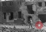 Image des combats de rue Koblenz Allemagne, 1945, de la seconde 49 séquences d'archives historiques vidéo 65675056147