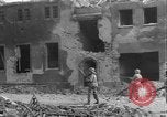 Image des combats de rue Koblenz Allemagne, 1945, de la seconde 51 séquences d'archives historiques vidéo 65675056147