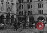 Immagine di Lotta da strada Koblenz Germania, 1945, secondo 54 filmato di repertorio 65675056148