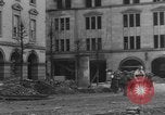 Immagine di Lotta da strada Koblenz Germania, 1945, secondo 60 filmato di repertorio 65675056148