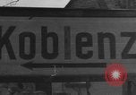 Immagine di Lotta da strada Koblenz Germania, 1945, secondo 45 filmato di repertorio 65675056149