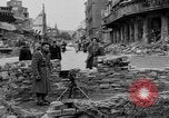 Immagine di Barricata Stuttgart Germania, 1945, secondo 25 filmato di repertorio 65675056150
