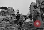 Immagine di Barricata Stuttgart Germania, 1945, secondo 51 filmato di repertorio 65675056150