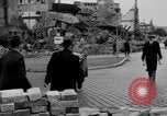 Immagine di Barricata Stuttgart Germania, 1945, secondo 54 filmato di repertorio 65675056150