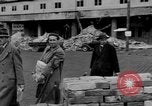 Immagine di Barricata Stuttgart Germania, 1945, secondo 61 filmato di repertorio 65675056150