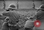 Immagine di Spie tedesche fermati in noi le uniformi sono eseguiti dal plotone di esecuzione Bruchsal Germania, 1945, secondo 27 filmato di repertorio 65675056155