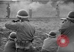 Immagine di Spie tedesche fermati in noi le uniformi sono eseguiti dal plotone di esecuzione Bruchsal Germania, 1945, secondo 29 filmato di repertorio 65675056155