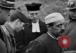 Immagine di Spie tedesche fermati in noi le uniformi sono eseguiti dal plotone di esecuzione Bruchsal Germania, 1945, secondo 41 filmato di repertorio 65675056155