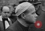 Immagine di Spie tedesche fermati in noi le uniformi sono eseguiti dal plotone di esecuzione Bruchsal Germania, 1945, secondo 51 filmato di repertorio 65675056155
