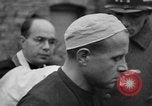 Immagine di Spie tedesche fermati in noi le uniformi sono eseguiti dal plotone di esecuzione Bruchsal Germania, 1945, secondo 52 filmato di repertorio 65675056155