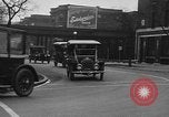 Standbild Anfang des 20 Jahrhunderts Autos auf Parade Chicago Illinois USA, 1945, aus Sekunde 38 historischem Filmmaterial Videoclip 65675056157