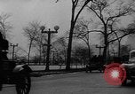 Standbild Anfang des 20 Jahrhunderts Autos auf Parade Chicago Illinois USA, 1945, aus Sekunde 49 historischem Filmmaterial Videoclip 65675056157