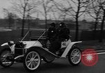 Standbild Anfang des 20 Jahrhunderts Autos auf Parade Chicago Illinois USA, 1945, aus Sekunde 51 historischem Filmmaterial Videoclip 65675056157