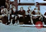 Standbild befreiten französische Gefangene Deutschland, 1945, aus Sekunde 21 historischem Filmmaterial Videoclip 65675056159