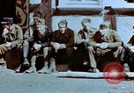 Standbild befreiten französische Gefangene Deutschland, 1945, aus Sekunde 22 historischem Filmmaterial Videoclip 65675056159