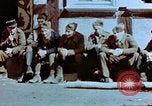 Standbild befreiten französische Gefangene Deutschland, 1945, aus Sekunde 26 historischem Filmmaterial Videoclip 65675056159