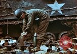 Standbild befreiten französische Gefangene Deutschland, 1945, aus Sekunde 51 historischem Filmmaterial Videoclip 65675056159