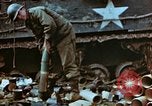 Standbild befreiten französische Gefangene Deutschland, 1945, aus Sekunde 56 historischem Filmmaterial Videoclip 65675056159