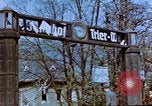 Immagine di Civili tedesco Treviri in Germania, 1945, secondo 27 filmato di repertorio 65675056161