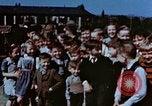 Immagine di I bambini tedeschi Germania, 1945, secondo 30 filmato di repertorio 65675056163
