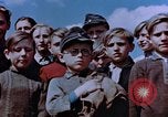 Standbild deutsche Kinder Deutschland, 1945, aus Sekunde 8 historischem Filmmaterial Videoclip 65675056172