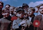 Standbild deutsche Kinder Deutschland, 1945, aus Sekunde 10 historischem Filmmaterial Videoclip 65675056172