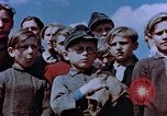 Standbild deutsche Kinder Deutschland, 1945, aus Sekunde 12 historischem Filmmaterial Videoclip 65675056172