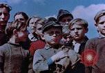 Standbild deutsche Kinder Deutschland, 1945, aus Sekunde 13 historischem Filmmaterial Videoclip 65675056172