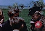 Standbild deutsche Kinder Deutschland, 1945, aus Sekunde 22 historischem Filmmaterial Videoclip 65675056172