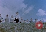 Standbild deutsche Kinder Deutschland, 1945, aus Sekunde 28 historischem Filmmaterial Videoclip 65675056172