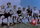 Standbild deutsche Kinder Deutschland, 1945, aus Sekunde 31 historischem Filmmaterial Videoclip 65675056172